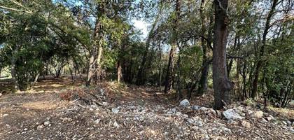 Terrain à Roquefort-les-Pins en Alpes-Maritimes (06) de 2500 m² à vendre au prix de 390000€