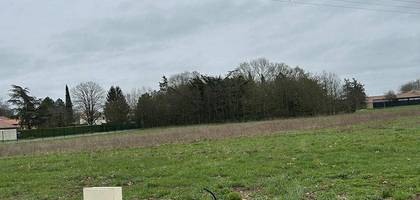 Terrain à La Châtaigneraie en Vendée (85) de 1061 m² à vendre au prix de 31800€
