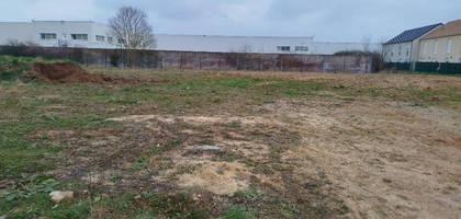 Terrain à Dreux en Eure-et-Loir (28) de 388 m² à vendre au prix de 66556€