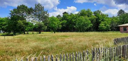 Terrain à Castelnau-de-Médoc en Gironde (33) de 620 m² à vendre au prix de 154000€