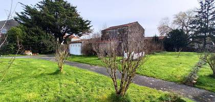 Terrain à Surgères en Charente-Maritime (17) de 930 m² à vendre au prix de 105990€