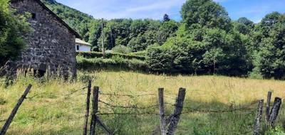 Terrain à Marmanhac en Cantal (15) de 2891 m² à vendre au prix de 30000€ - 2