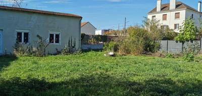 Terrain à Cusset en Allier (03) de 700 m² à vendre au prix de 100000€ - 2