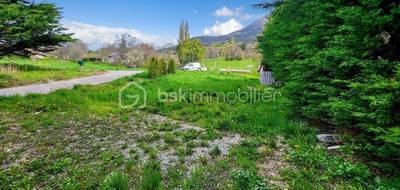 Terrain à Embrun en Hautes-Alpes (05) de 369 m² à vendre au prix de 67000€ - 2