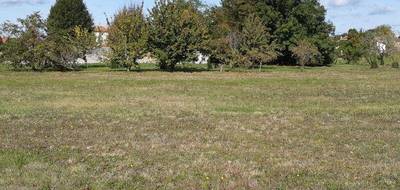 Terrain à Pérignac en Charente-Maritime (17) de 2794 m² à vendre au prix de 39500€ - 2