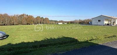 Terrain à Clérac en Charente-Maritime (17) de 3800 m² à vendre au prix de 65000€ - 2