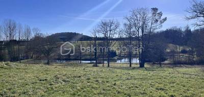 Terrain à Hautefort en Dordogne (24) de 12247 m² à vendre au prix de 39500€ - 1