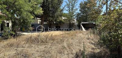 Terrain à Morières-lès-Avignon en Vaucluse (84) de 532 m² à vendre au prix de 147000€ - 2