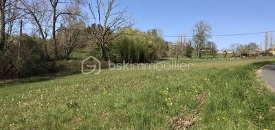 Terrain à Peyrignac en Dordogne (24) de 4308 m² à vendre au prix de 39800€ - 2