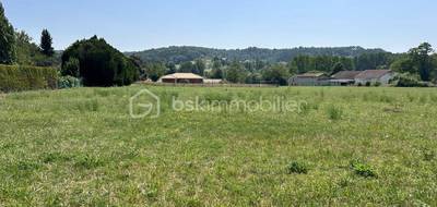 Terrain à Grignols en Dordogne (24) de 2394 m² à vendre au prix de 19500€ - 2