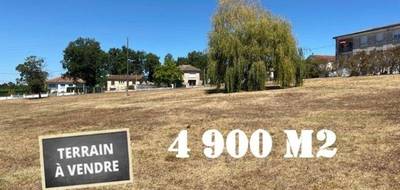 Terrain à Montendre en Charente-Maritime (17) de 4905 m² à vendre au prix de 145000€ - 2