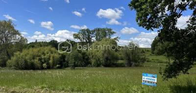 Terrain à Peyrignac en Dordogne (24) de 4308 m² à vendre au prix de 39800€ - 1