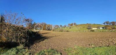 Terrain à Saint-Germain-Lembron en Puy-de-Dôme (63) de 4560 m² à vendre au prix de 123000€ - 2