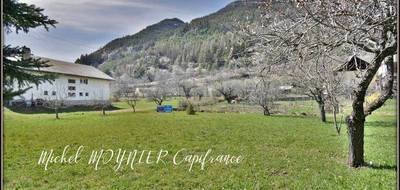 Terrain à Champcella en Hautes-Alpes (05) de 1065 m² à vendre au prix de 165000€ - 2