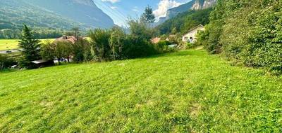 Terrain à Magland en Haute-Savoie (74) de 3119 m² à vendre au prix de 333000€ - 3