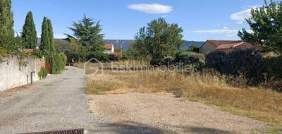 Terrain à Charleval en Bouches-du-Rhône (13) de 639 m² à vendre au prix de 169000€ - 1