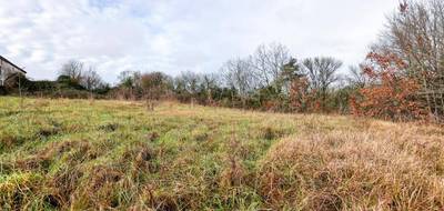 Terrain à Vindelle en Charente (16) de 1024 m² à vendre au prix de 44000€ - 2