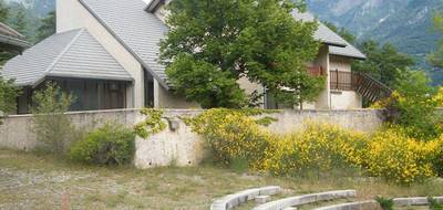 Terrain à Châteauroux-les-Alpes en Hautes-Alpes (05) de 60323 m² à vendre au prix de 2200000€ - 3