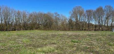 Terrain à Loulay en Charente-Maritime (17) de 3840 m² à vendre au prix de 41300€ - 1