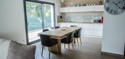 Terrain et maison à Saint-Estève-Janson en Bouches-du-Rhône (13) de 306 m² à vendre au prix de 444000€ - 2